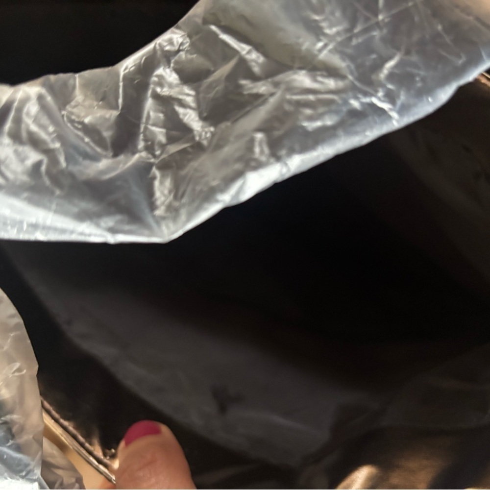 Metallic Quilted Tote Bag - Picture 2 of 4